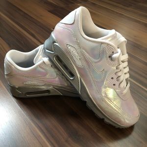 BRAND NEW NIKE ID AIR MAX NANDA IRIDESCENT WHITE